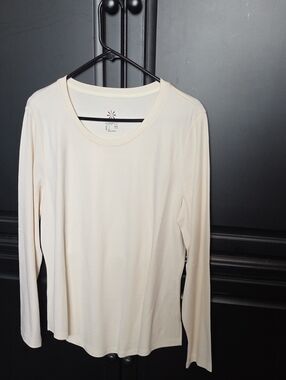 Women's Cream Long-Sleeve Scoop Neck Top
